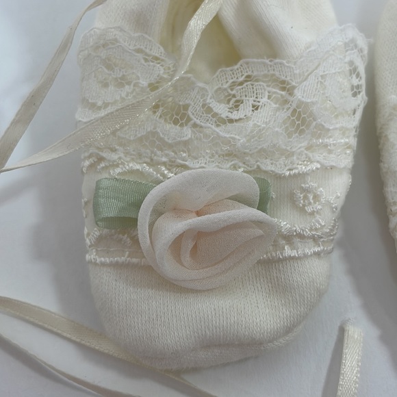 Vintage Baby Girl’s Fancy Cardigan, Booties, Headband, Blanket, Cream, lace, Bea - Picture 15 of 17